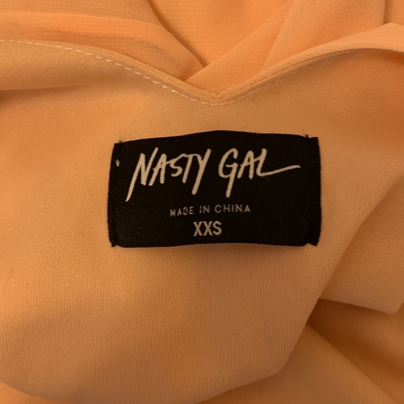 NASTY GAL light pink dress - Picture 4 of 7